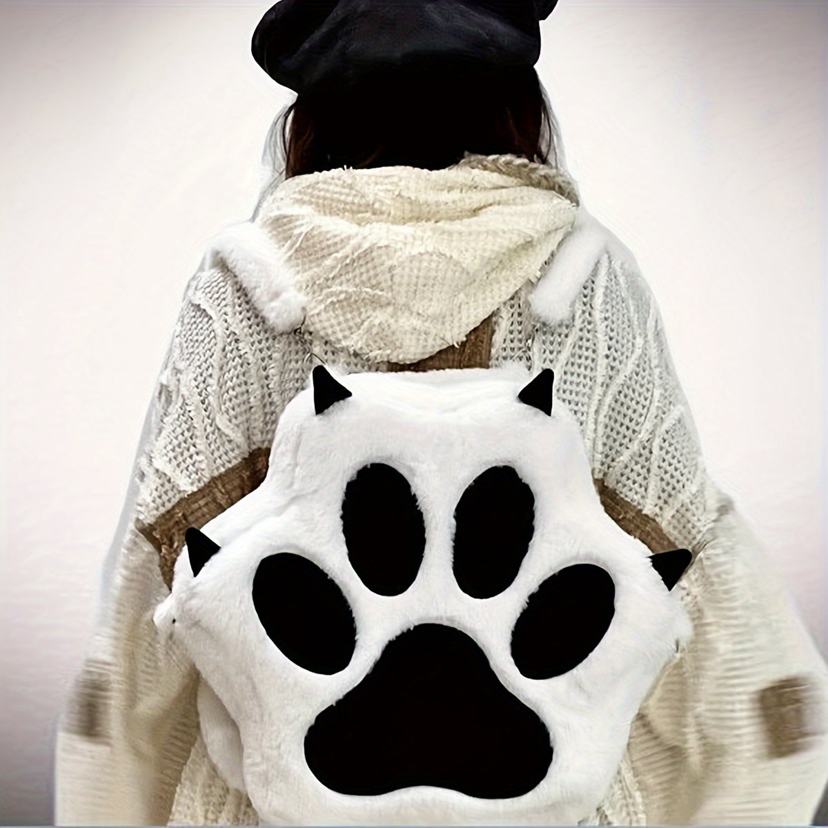 Y2K-Rucksack in Pfoten-Form