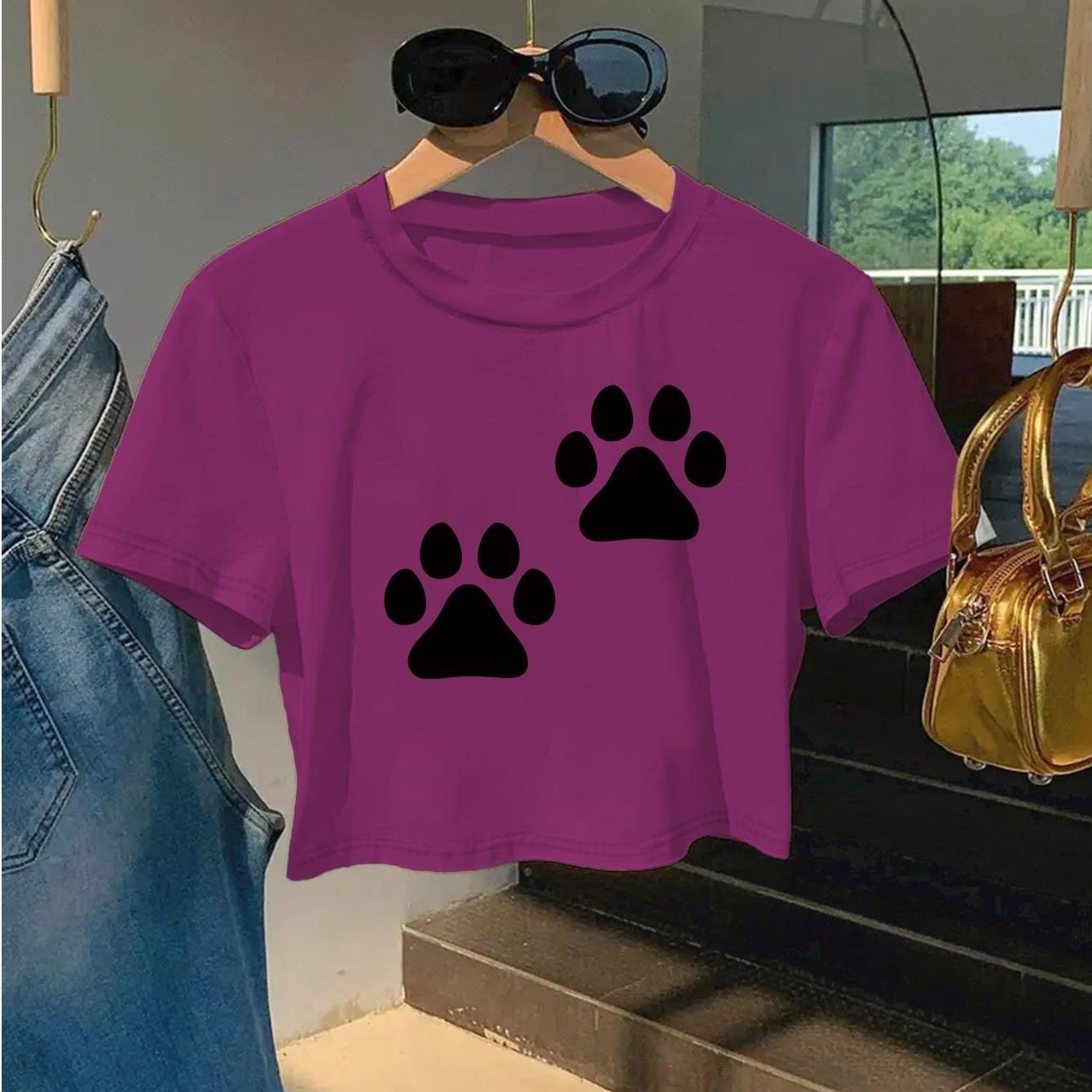 Kurzarm-T-Shirt mit verspieltem Pfotenabdruck