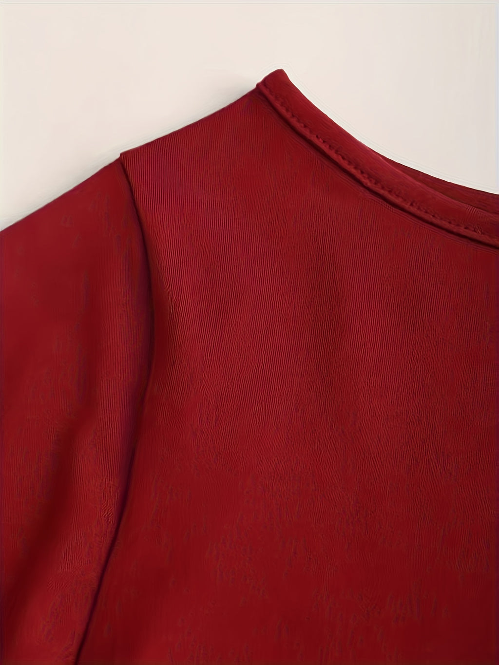 Set aus drei stylischen T-Shirts