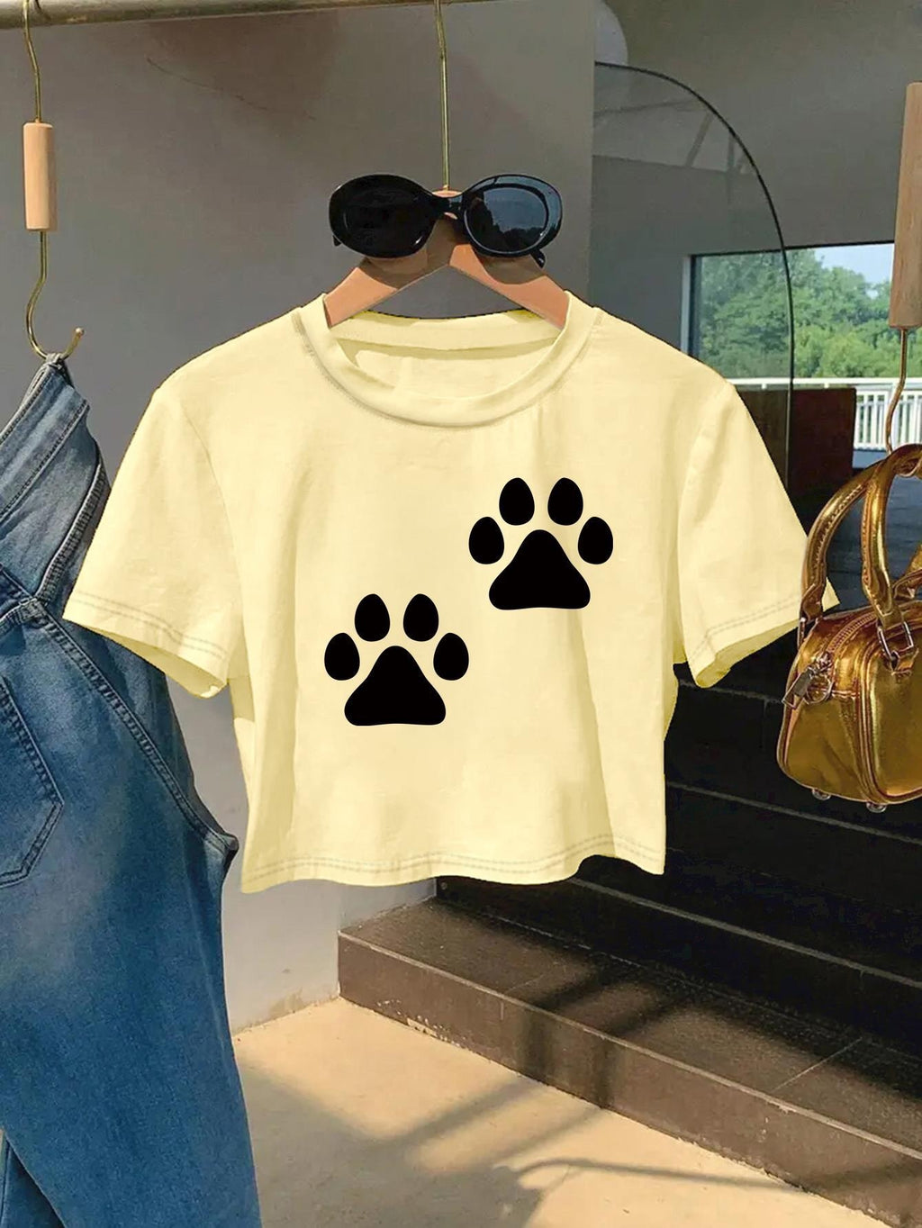 Kurzarm-T-Shirt mit verspieltem Pfotenabdruck