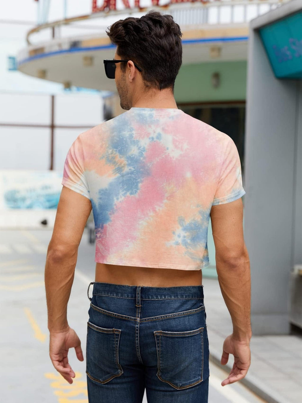 Sommer-Workout-Shirt mit trendigem Batikmuster